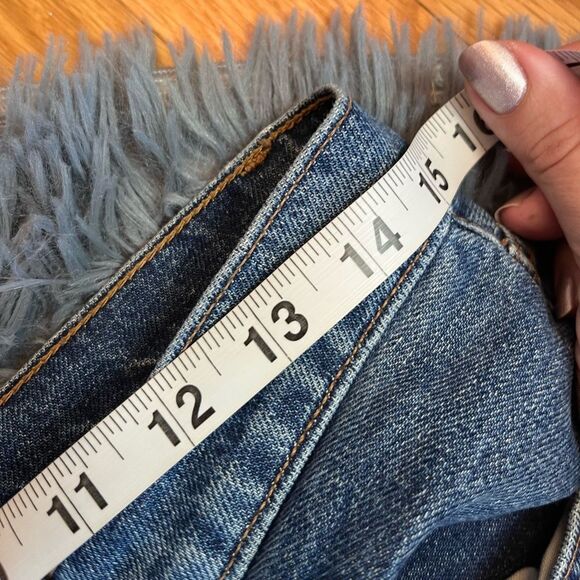 Reformation Julia High Cigarette Jean Baltic Wash Raw Hem Size 29 - Picture 6 of 8